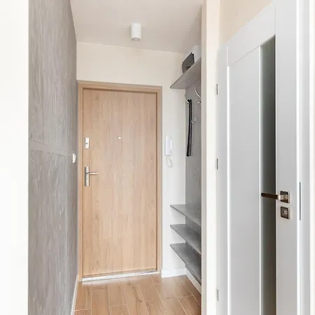 Rent Like - Zelazna 58/62 Varsavia